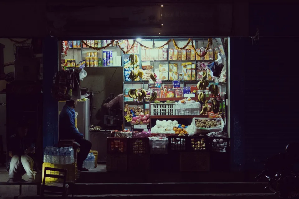 Mặt tiền cửa hàng
